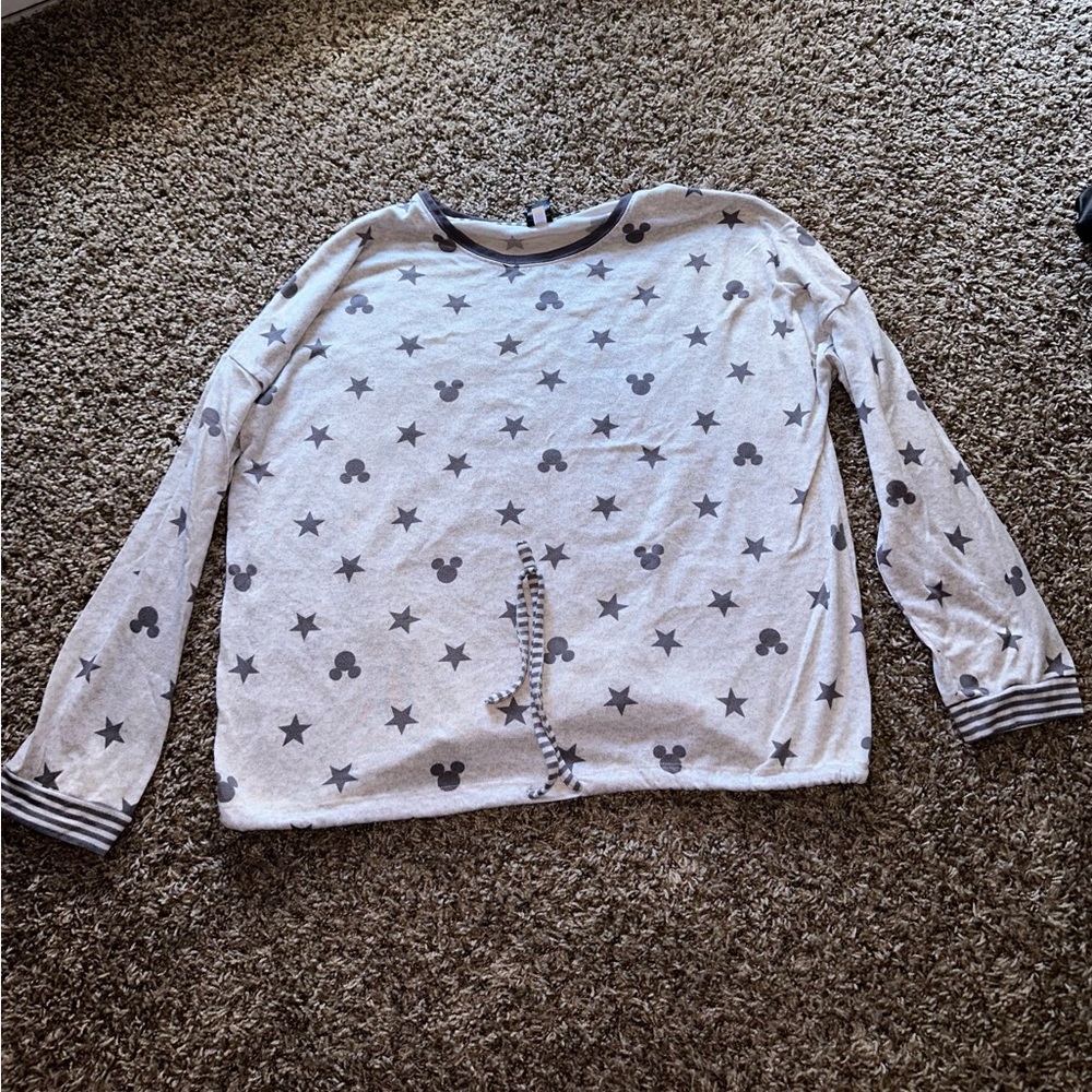 Plus size Woman’s Disney Mickey Mouse PJ set